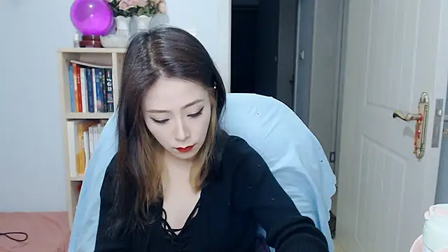 SuSushi728 online show from 04-28-26, 03:16