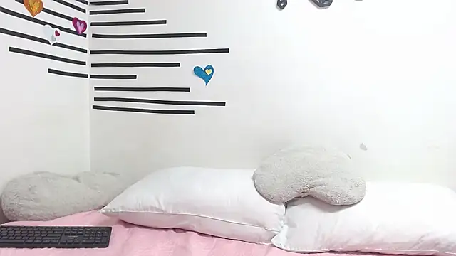 Emawalker  online show from 12-22-25, 08:20