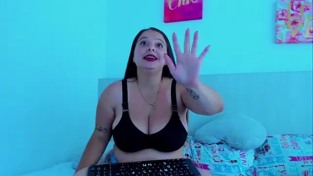 Emawalker  online show from 03-23-26, 04:40