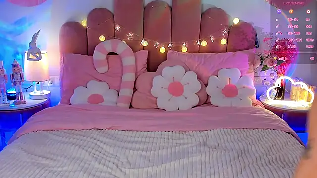 GiaCale online show from 01-16-26, 01:26