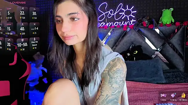 Snapshot of SolBeaumont1 chatting on 06-24-26, 07:11 SolBeaumont1 online show from 06-24-26, 07:11