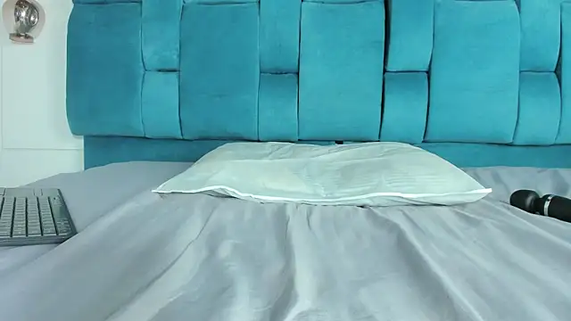 mia  fernandez online show from 03-21-26, 07:07