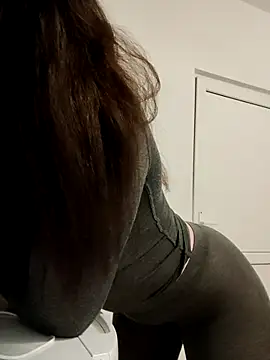 leeya lee online show from 03-18-25, 09:10