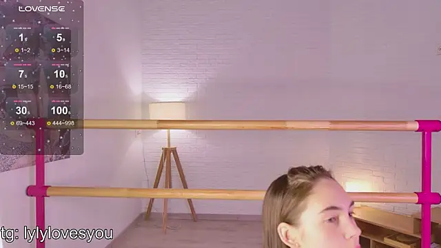 lylylovesyou online show from 05-08-26, 05:55