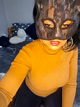 Barby8787 online show from 10-31-25, 08:33