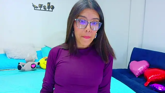  lucysmith online show from 11-18-25, 04:05