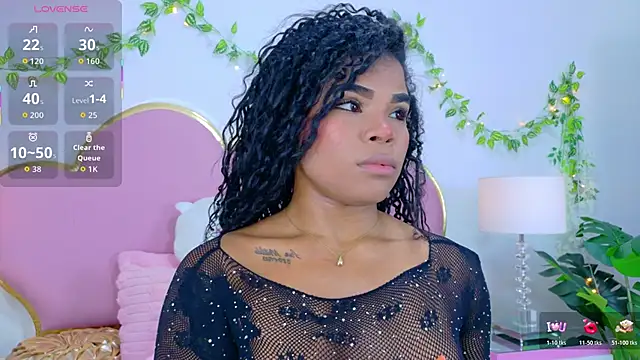 NahiaraReina online show from 11-05-25, 01:25