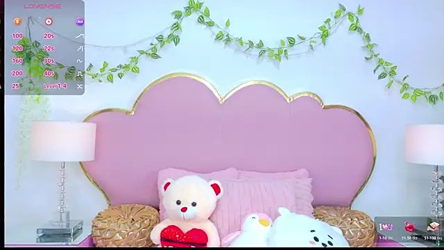 NahiaraReina online show from 11-08-25, 02:09