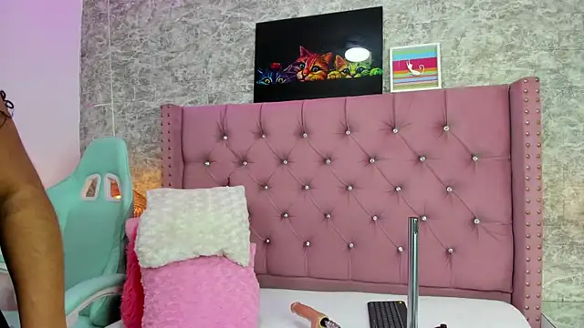 Snapshot of NahiaraReina chatting on 02-20-25, 01:51 NahiaraReina online show from 02-20-25, 01:51