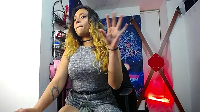 Snapshot of saba_the_courtesan chatting on 10-06-25, 11:27 saba the courtesan online show from 10-06-25, 11:27