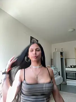 charris stefannia online show from 04-28-26, 10:19