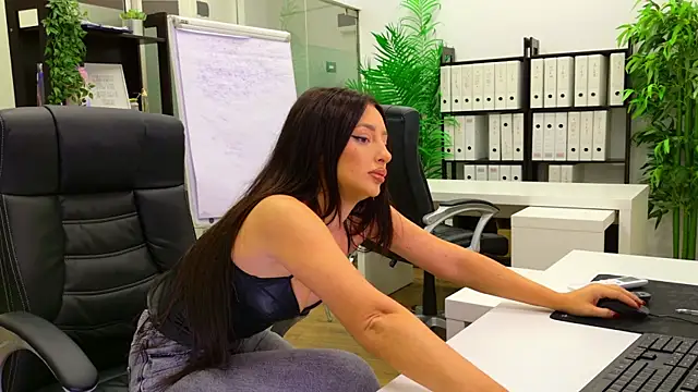 BabesGoesWild online show from 10-07-25, 04:46