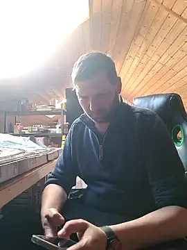 Snapshot of Augsburgfun chatting on 02-08-25, 10:39 Augsburgfun online show from 02-08-25, 10:39