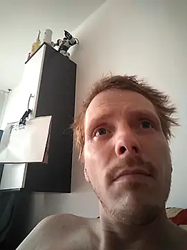 Snapshot of Vlastislav23 chatting on 03-04-26, 11:51 Vlastislav23 online show from 03-04-26, 11:51