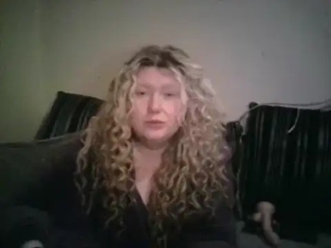 lilah-xo online show from 12-13-24, 03:27