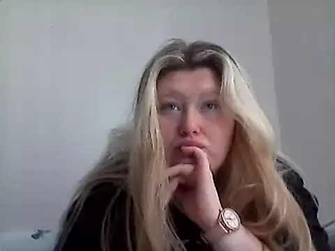 lilah-xo online show from 01-06-25, 01:08