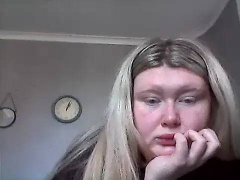 lilah-xo online show from 03-10-25, 12:06