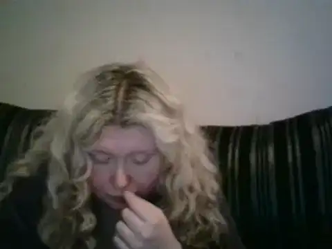 lilah-xo online show from 12-29-24, 02:27