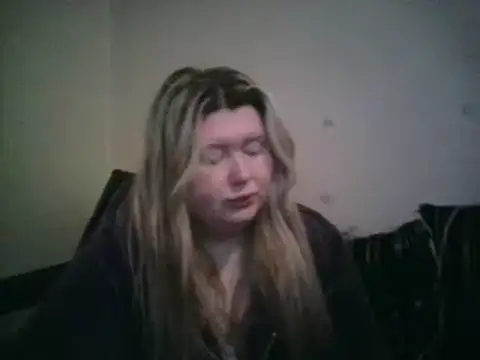 lilah-xo online show from 12-20-24, 02:08