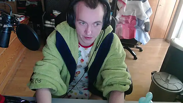 BabyDracoDarkfang online show from 04-23-26, 10:44