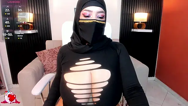 cloe sirena online show from 10-06-25, 02:18