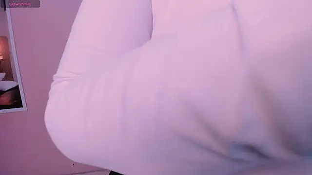 cloe sirena online show from 05-20-26, 02:47