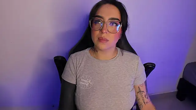 AnnikaMerliahh  online show from 10-16-25, 03:37