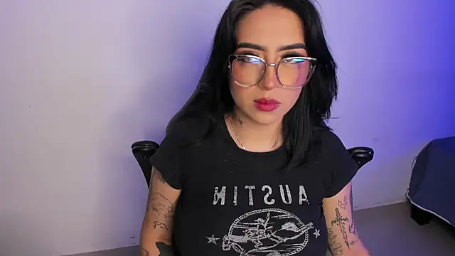 AnnikaMerliahh  online show from 09-21-25, 04:39