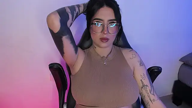 AnnikaMerliahh  online show from 10-08-25, 03:30