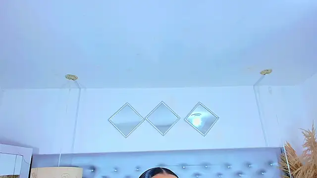 EileenBenzon online show from 02-18-26, 05:05