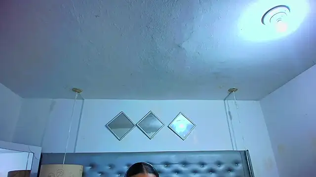 EileenBenzon online show from 03-31-26, 05:42