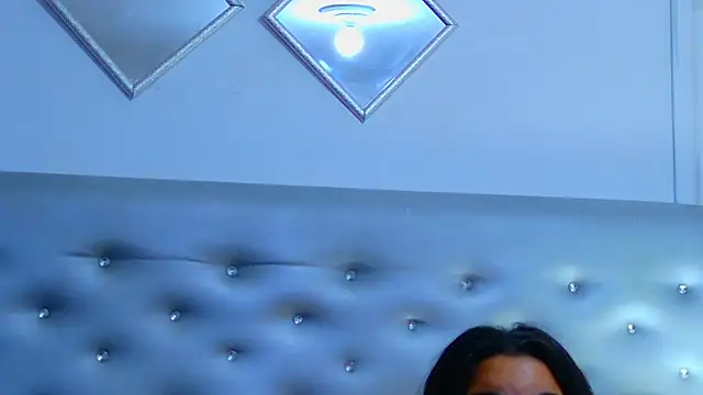 Snapshot of EileenBenzon chatting on 07-21-26, 02:29 EileenBenzon online show from 07-21-26, 02:29