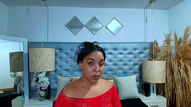 EileenBenzon online show from 02-11-26, 02:44