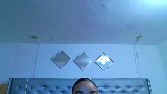 EileenBenzon online show from 05-26-26, 01:53