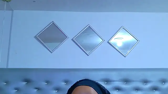 EileenBenzon online show from 05-20-26, 02:47