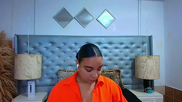 EileenBenzon online show from 11-22-25, 05:50