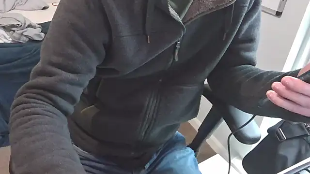 Snapshot of an4y8ot chatting on 02-26-26, 09:42 an4y8ot online show from 02-26-26, 09:42