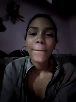 Snapshot of Cositarica_69 chatting on 02-28-26, 06:46 Cositarica 69 online show from 02-28-26, 06:46