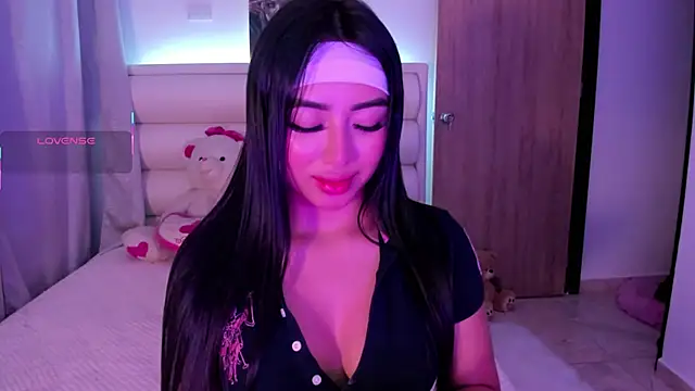 Snapshot of gaby_desire777 chatting on 10-07-25, 04:46 gaby desire777 online show from 10-07-25, 04:46