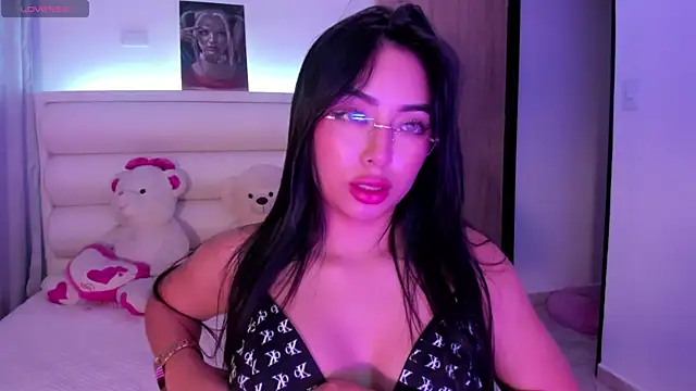 Snapshot of gaby_desire777 chatting on 10-06-25, 06:03 gaby desire777 online show from 10-06-25, 06:03