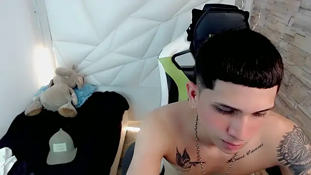 Brayan lopezz online show from 02-03-25, 03:59