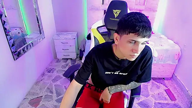 Brayan lopezz online show from 01-27-25, 03:39