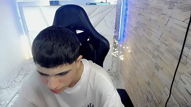 Brayan lopezz online show from 12-05-24, 02:39