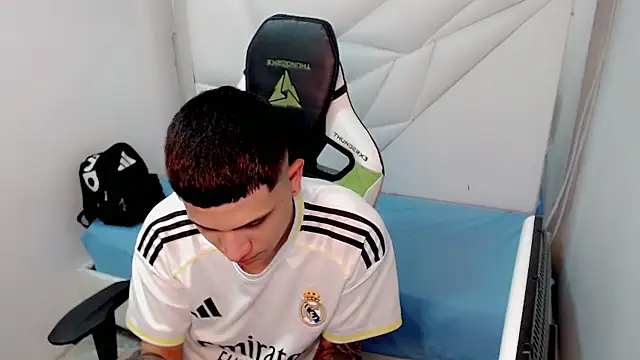 Brayan lopezz online show from 01-15-26, 12:52