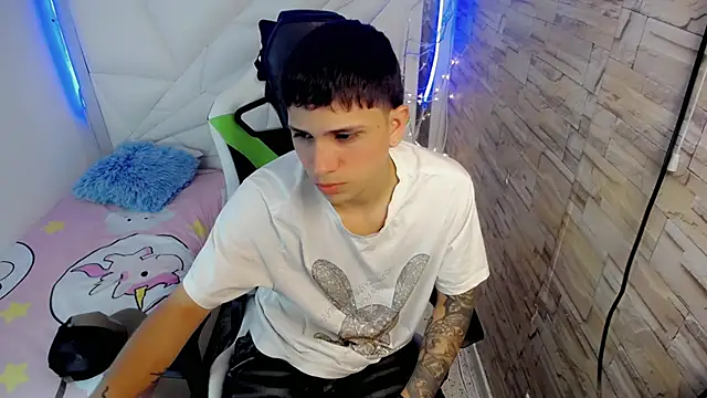 Brayan lopezz online show from 01-21-25, 12:29