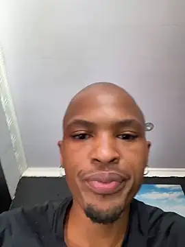 Snapshot of BlueIceCube chatting on 02-24-25, 01:53 BlueIceCube online show from 02-24-25, 01:53