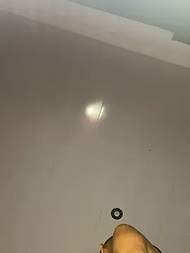 Snapshot of BlueIceCube chatting on 02-26-25, 05:24 BlueIceCube online show from 02-26-25, 05:24