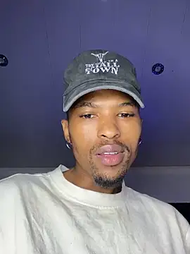 Snapshot of BlueIceCube chatting on 03-18-25, 12:50 BlueIceCube online show from 03-18-25, 12:50