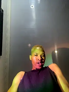 Snapshot of BlueIceCube chatting on 10-15-25, 05:06 BlueIceCube online show from 10-15-25, 05:06