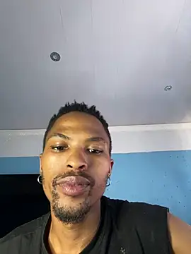 Snapshot of BlueIceCube chatting on 01-29-25, 12:24 BlueIceCube online show from 01-29-25, 12:24